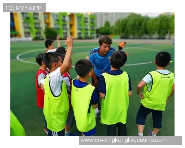 毅腾足球俱乐部奋勇拼搏展现团队精神助力地方足球发展新篇章